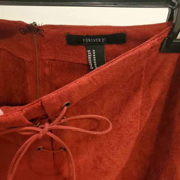 Rust colored suede miniskirt - Picture 4 of 5